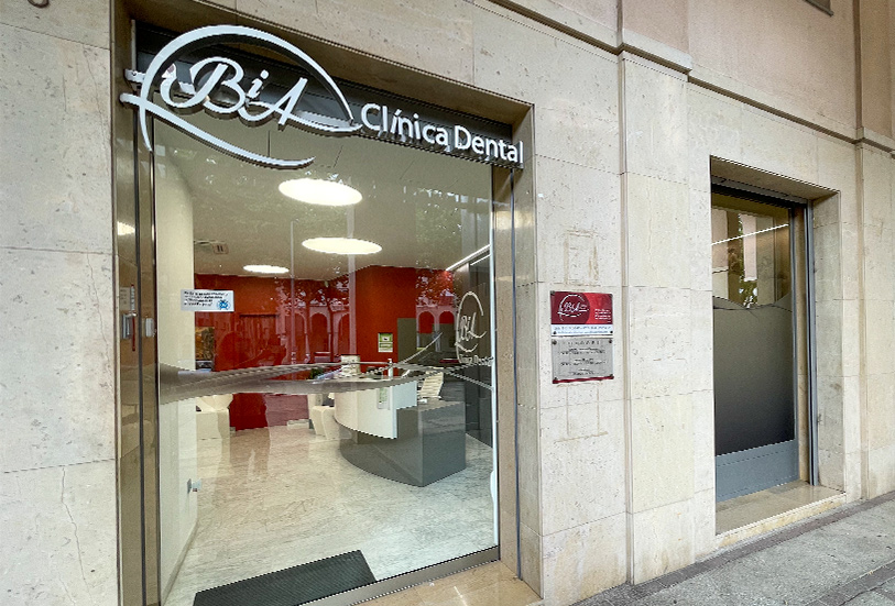 CLÍNICA DENTAL BiA FONTAJAU